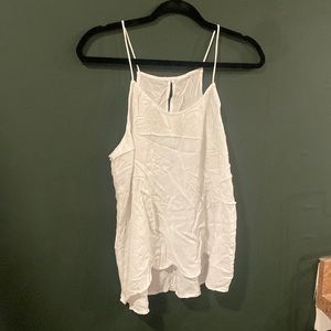 Women’s white crinkle tank